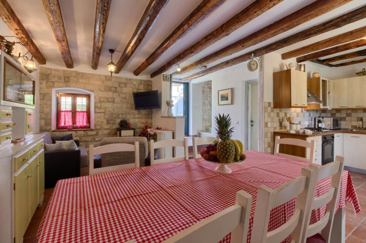 Cozy Zita With Private Pool Near Town Center Villa