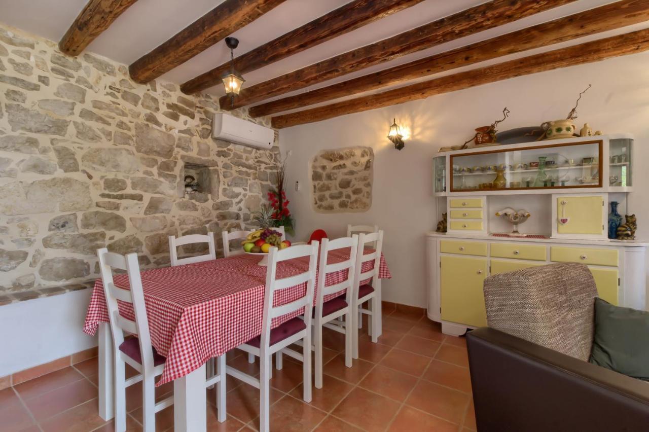 Cozy Zita With Private Pool Near Town Center Poreč
