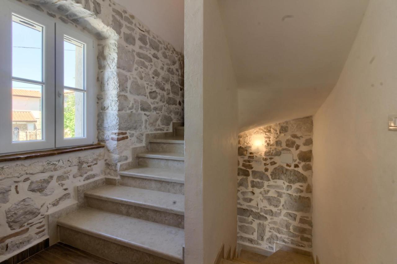 Cozy Zita With Private Pool Near Town Center